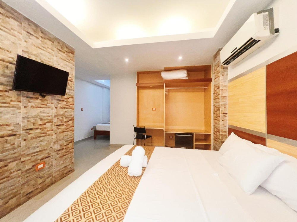 HOTEL NILAS 
